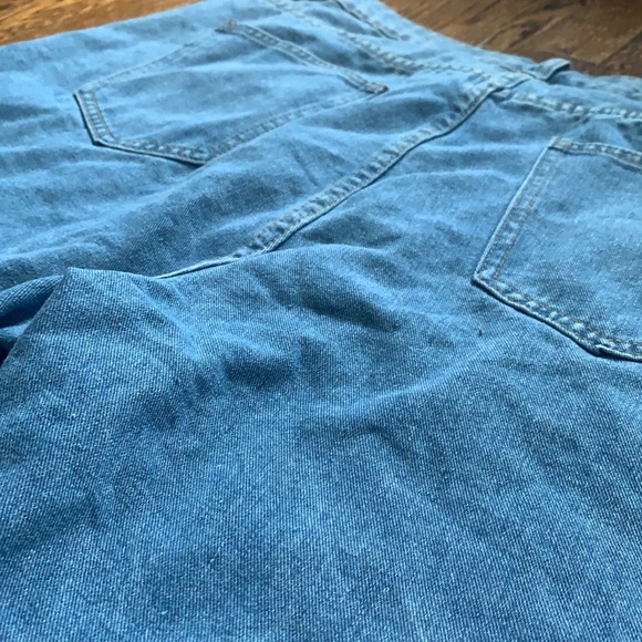 MOM JEANS!! - Picture 4 of 7